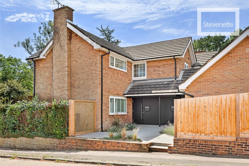The Drummonds, Epping